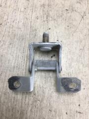Петля крышки багажника правая JUKE 10-19 2011 F15 1.6 MR16DDT