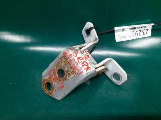 Петля двери верхняя передняя правая MAZDA CX-7 06-12 2010