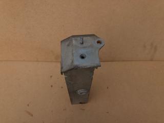 Кронштейн усилителя переднего бампера передний левый LS460 06-12 USF40