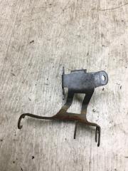 Кронштейн передний левый PORSCHE CAYENNE 10-18 958 4.8 M48.02