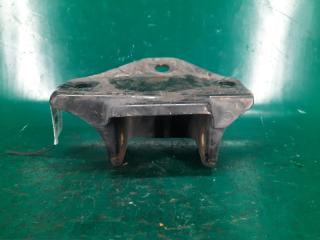 Крепление балки подвески заднее правое VENZA 09-16 2011 Внедорожник 3.5 2GR-FE