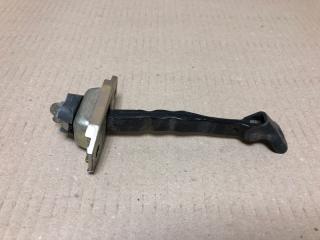 Ограничитель двери передний левый CAMRY 50 12-15