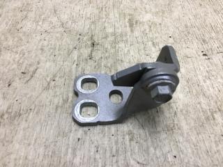 Петля двери верхняя задняя левая 200 14-16 2016 UF 2.4 ED6