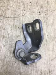 Петля двери нижняя передняя левая CHRYSLER 200 14-16 UF 2.4 ED6