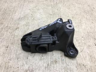 Кронштейн крепления передней панели правый 200 14-16 2016 UF 2.4 ED6