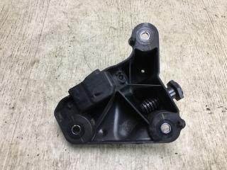 Кронштейн крепления передней панели правый 200 14-16 2016 UF 2.4 ED6