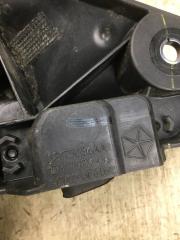 Кронштейн крепления передней панели правый 200 14-16 2016 UF 2.4 ED6