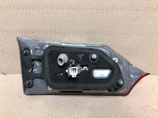 Фонарь внутренний правый COROLLA E170 13-19