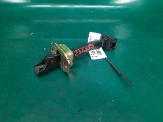 Ограничитель двери задний правый MITSUBISHI OUTLANDER XL 05-13 2006 Б/У Ограничитель двери задний правый MITSUBISHI OUTLANDER XL 05-13 2006