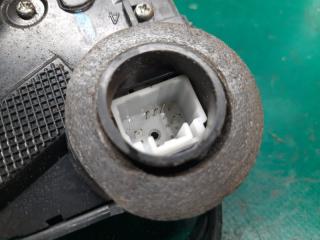 Замок двери передний левый YARIS 05–11 2008 Хэтчбек 1.5 1NZ-FE