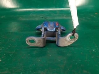 Петля двери верхняя задняя правая TOYOTA YARIS 05–11 Хэтчбек 1.5 1NZ-FE