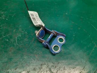 Петля крышки багажника левая YARIS 05–11 2008 Хэтчбек 1.5 1NZ-FE