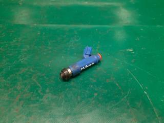 Форсунка топливная TOYOTA YARIS 05–11 2008