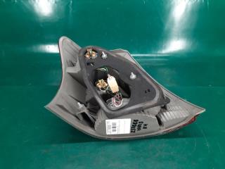 Фонарь наружный правый YARIS 05–11 2008 Хэтчбек 1.5 1NZ-FE