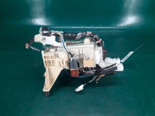 Блок предохранителей салон YARIS 05–11 2008 Хэтчбек 1.5 1NZ-FE