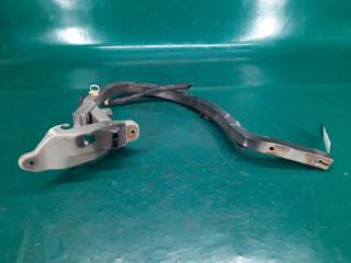 Петля крышки багажника правая IMPREZA 07-11 GE/GH 2009 Седан 2.5 EJ253