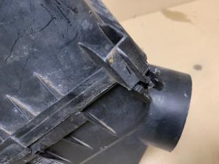 Корпус воздушного фильтра HIGHLANDER 01-07 2002 Внедорожник 3.0 1MZFE