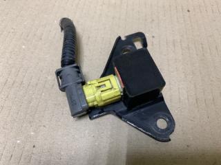 Датчик удара передний левый TOYOTA HIGHLANDER 01-07 2002