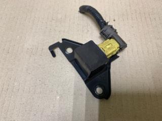 Датчик удара передний правый HIGHLANDER 01-07 2002 Внедорожник 3.0 1MZFE