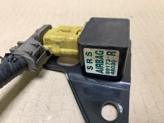 Датчик удара передний правый HIGHLANDER 01-07 2002 Внедорожник 3.0 1MZFE