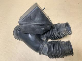 Патрубок воздушного фильтра HIGHLANDER 01-07 2002 Внедорожник 3.0 1MZFE