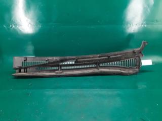 Пластик под лобовое стекло / Жабо правый SUZUKI GRAND VITARA 05-15 Внедорожник 2.7 H27A