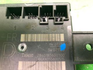 Блок управления центральным замком передний правый JOURNEY 08-20 2008 JC 3.5 EGF