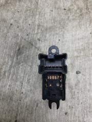 Кнопка стеклоподъемника задняя левая NISSAN X-TRAIL/ROGUE T32 13-20 T32 2.5 QR25DE