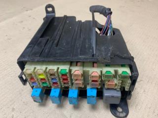 Блок предохранителей моторный отсек CAMRY 30 02-06 2004 Седан 2.4 2AZFE