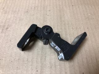 Петля двери верхняя задняя правая VOLKSWAGEN PASSAT B8 14- Седан 2.0 DDSA