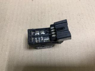 Кнопка стеклоподъемника задняя SX4 06-13 2008 Седан 2.0 J20A