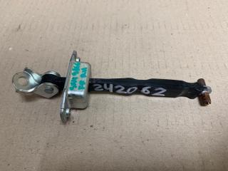 Ограничитель двери передний правый SUZUKI SX4 06-13 2008