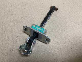 Ограничитель двери передний правый SUZUKI SX4 06-13 Седан 2.0 J20A