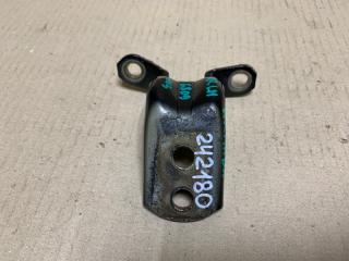 Петля двери нижняя задняя левая INFINITI QX56 / TITAN / ARMADA 04-16 2006