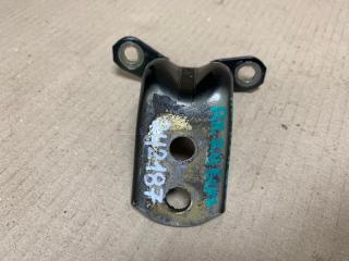 Петля двери верхняя задняя правая INFINITI QX56 / TITAN / ARMADA 04-16 2006 Б/У Петля двери верхняя задняя правая INFINITI QX56 / TITAN / ARMADA 04-16 2006