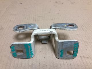 Петля двери нижняя задняя правая CHRYSLER 300 04-10 2008