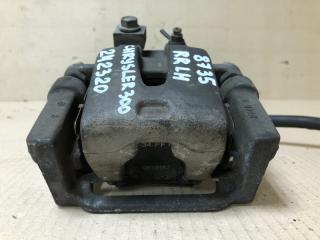 Суппорт тормозной задний левый 300 04-10 2008 Седан 3.5 EGG