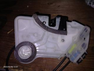 Замок двери передний правый AURIS 06-12