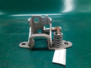 Петля двери нижняя задняя правая PATRIOT 10-17 2011 Внедорожник 2.4 ED3