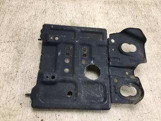 Полка аккумулятора NISSAN NV200 USA 13- M20XUS 2.0 MR20DE