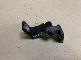 Петля двери верхняя задняя правая JETTA USA 10-17 2011 CBTA 2.5L