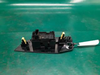 Кнопка стеклоподъемника задняя правая PRIUS 16- 2016 Хэтчбек 1.8 2ZRFXE