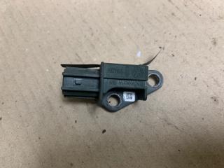 Датчик удара передний JETTA 05-10 2007 Седан 2.5