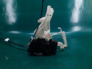 Замок двери передний правый PASSAT CC 12-18 2014 Седан 2.0 CCTA