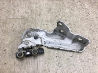 Ролик сдвижной двери нижний правый NISSAN NV200 USA 13- M20XUS 2.0 MR20DE