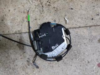 Замок двери задний левый RAV4 05-12