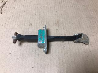 Ограничитель двери задний левый SUZUKI SX4 06-13 Хетчбек 2.0