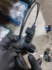 Замок двери задний левый MITSUBISHI OUTLANDER XL 05-13