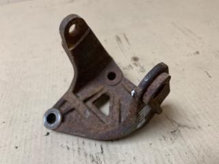 Кронштейн двигателя MPV 99-06 2.5. GY. KG440AA