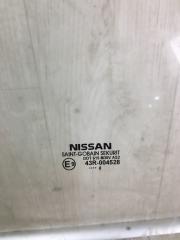 Стекло двери переднее левое NV200 USA 13-